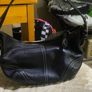 Elegant Black Leather Shoulder Bag